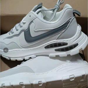 Hongxing Erke Little White Men's ShoesHongxing Erke Little White Men's Shoes